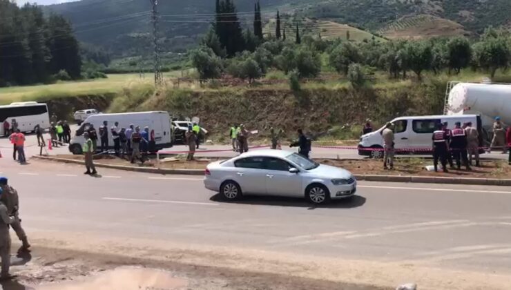 Gaziantep’te katliam gibi kaza! Beton mikseri minibüse çarptı: 8 ölü 11 yaralı var!