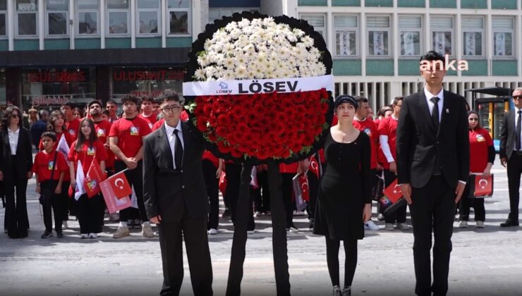LÖSEV’li gençler, 19 Mayıs’ta Atatürk’ü andı: “Atatürk’ün izindeyiz, vazifemizin farkındayız”