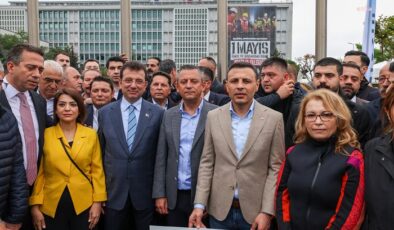 Özgür Özel, İstanbul Saraçhane’de: “Türkiye’deki tüm emekçilere sesleniyoruz; Anayasal hakkınızdır sendikalarda örgütlenin.”