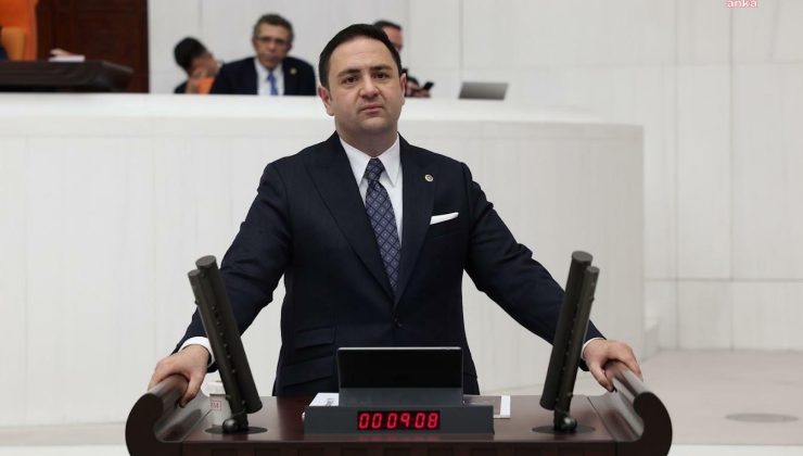 Umut Akdoğan’dan kıyafetleri nedeniyle öğrencileri mezuniyet törenine almayan okul yönetimine tepki: Kardeşim, siz sapık mısınız?