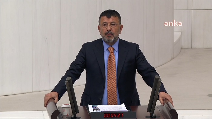 Veli Ağbaba: Emekliye 2 bin 500 TL zam verenler tuvaletlerine, keneflerine 24 milyon lira yatırım yapıyorlar