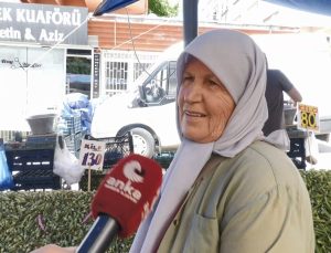 Pazarlarda mevsim sebze ve meyve fiyatlarının yüksekliğinden yakınan yurttaşlar: Artık patates soğanı taneyle alıyoruz