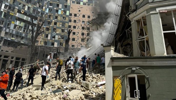 Ukrayna Devlet Başkanı Zelenskiy: “Rusya, Kiev’de bir çocuk hastanesini vurdu”