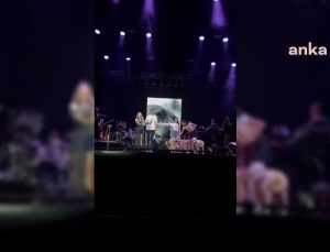 Ünlü şarkıcı Sertap Erener’den AKP’nin sokak hayvanlarıyla ilgili teklifine tepki