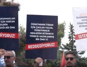 Hürriyetçi Eğitim Sen’den Öğretmenlik Meslek Kanunu protestosu