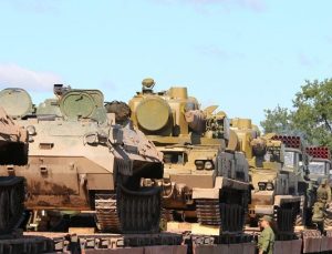 Belarus, ordusunun üçte birini 120 binden fazla Ukrayna askerinin konuşlandırıldığı Ukrayna sınırına taşıdı