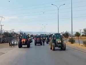 Bir çiftçi eylemi de Kahramanmaraş’ta: Çiftçiler traktör konvoyu eşliğinde yolu kapattı