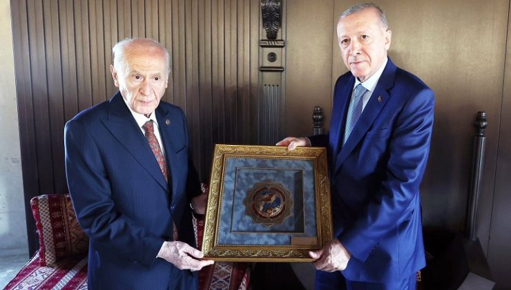 Cumhurbaşkanı Erdoğan ve MHP Genel Başkanı Bahçeli Ahlat’ta bir araya geldi