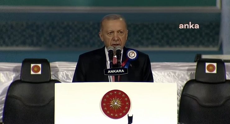 Cumhurbaşkanı Erdoğan: “Tek millet, tek bayrak, tek vatan, tek devlet aşkıyla geleceğe yürüyeceğiz”