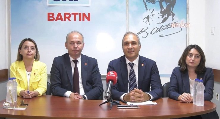 Öğretmenlerimiz 2002 yılında maaşlarıyla 20 çeyrek altın alabiliyorlarken, bugün 9,5 çeyrek altın alabiliyorlar