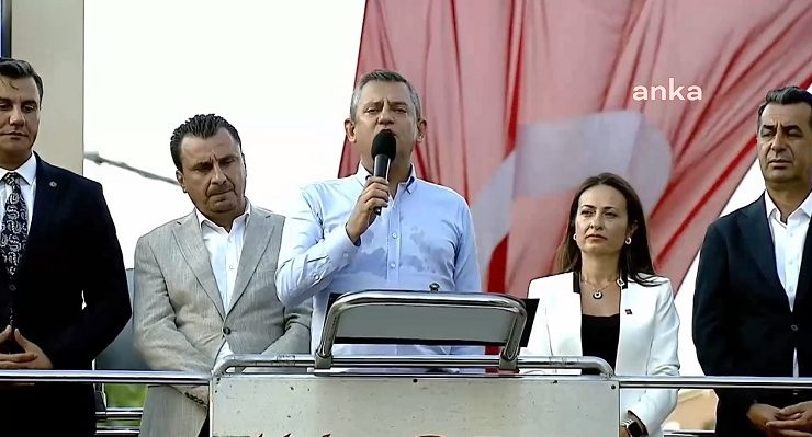 Özgür Özel: “Geçebildiğin ülke Zimbabwe”