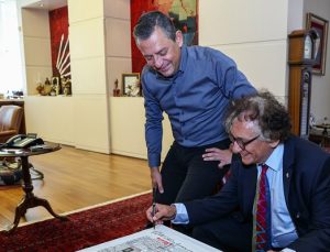 Özgür Özel, ressam Bedri Baykam ile görüştü