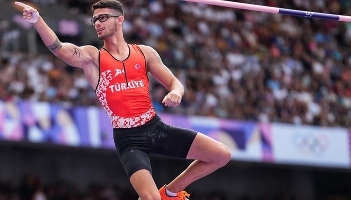 Paris 2024 Olimpiyat Oyunları’nda sırıkla atlamada Ersu Şaşma Olimpiyat 5’incisi oldu