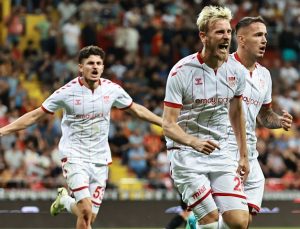 Sivasspor, Kayserispor deplasmanından 2-1 galip ayrıldı