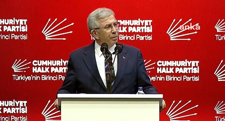 CHP 20’nci Olağanüstü Kurultayı… Mansur Yavaş kürsüde sitem etti.