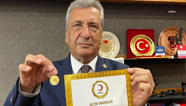 CHP’li Hasan Öztürkmen: Kızılay’ın verdiği altın madalyada altın oranı sıfır çıktı