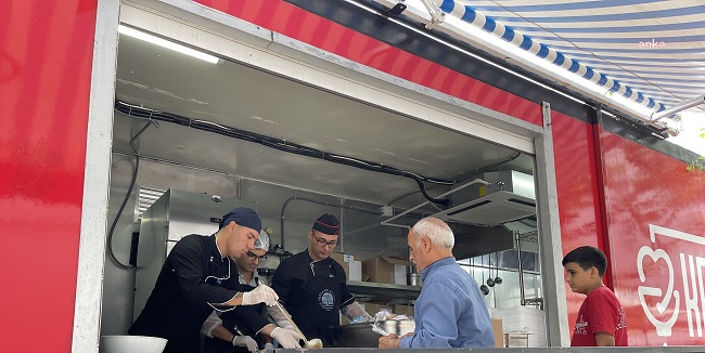 Gezici Kent Lokantası Tuzla’da hizmete girdi