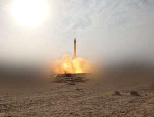 Husiler tarafından atılan balistik füze İsrail’e isabet etti