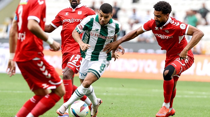 Konyaspor evinde Sivasspor ile 0-0 berabere kaldı