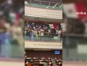 Meksika’da yargı düzenlemesini protesto eden halk Meksika Senatosu’na bastı