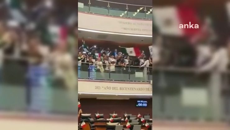 Meksika’da yargı düzenlemesini protesto eden halk Meksika Senatosu’na bastı