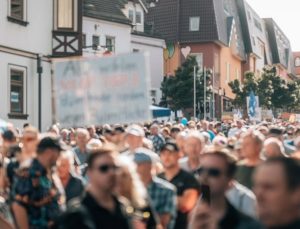Nazi döneminden bu yana Almanya’da aşırı sağın ilk zaferi