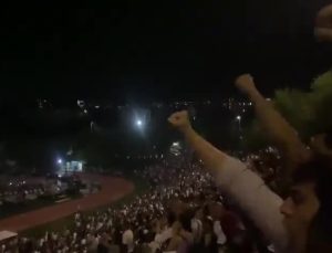 ODTÜ öğrencileri mezuniyet töreninde Rektör Ahmet Yozgatlıgil’in konuşmasını protesto etti