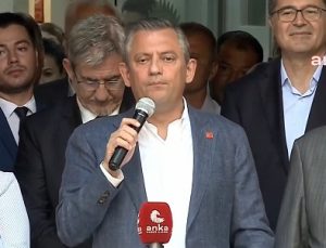Özgür Özel: ‘Bayrağı indirecek’ diye CHP’ye saldırırlar, öbür gün bayrak düşmanı HÜDA PAR ile kan kardeş olurlar