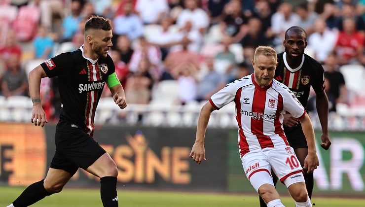 Sivasspor evinde, Gaziantepspor’u 3-2 yendi