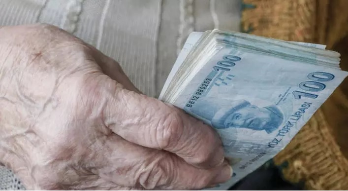 Emeklilere 5000 TL ikramiye! Bu yıl 29 Ekim ikramiyesi yatacak mı?