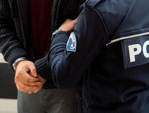 Fatih’te “dur” ihtarına uymadı, polise ateş açıp kaçtı: 17 suç kaydı olan firari hükümlü yakalandı