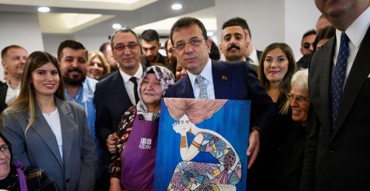 Ekrem İmamoğlu, Uğur Mumcu Sosyal Yaşam Merkezi’ni ziyaret etti