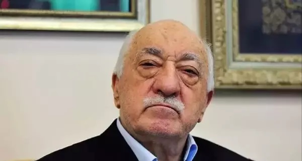 Fetullah Gülen Öldü, Fetullah Gülen Kimdir? Siyasilerle Yakın İlişkiden Darbe Girişimine…