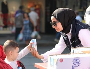 İBB, Dünya Okul Sütü Günü’nde 39 ilçede 70 bin 38 paket süt dağıttı