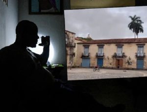 Küba karanlığa gömüldü, ekonomi felç oldu!