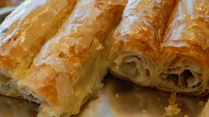 Meşhur Sarıyer Börekçisi’nin kıymalı böreğinden çıkmayan kalmadı