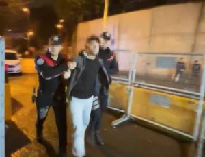 Canlı yayında Atatürk’e hakaret eden kişi suç makinesi çıktı.