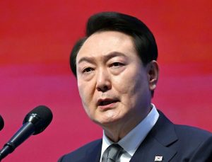 Güney Kore Devlet Başkanı Yeol sıkıyönetim ilan etti