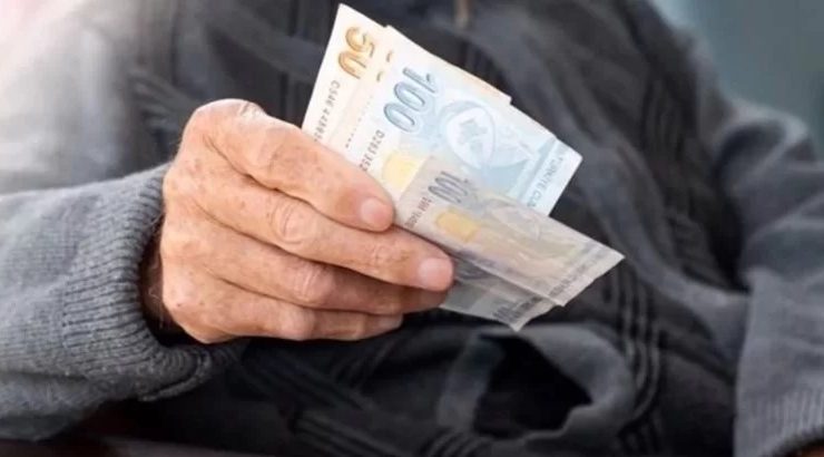 İktidara yakın gazete açıkladı: İşte emekli maaşında masadaki rakamlar