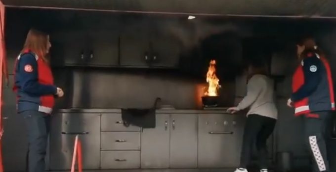 Hayat Kurtaran Bilgi: Alev Alan Tencere ve Tavalara Nasıl Müdahale Edilir?