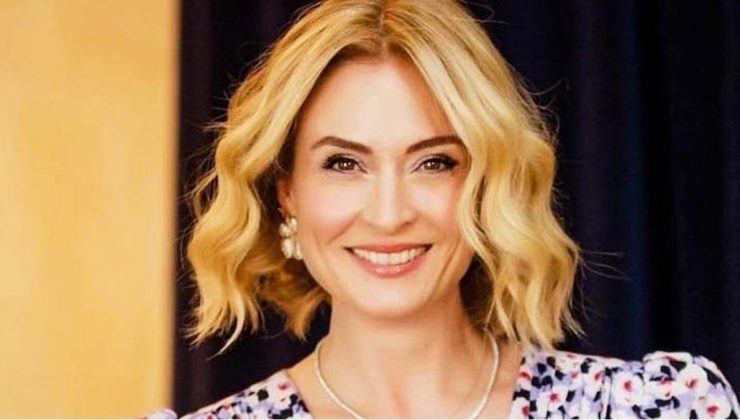 Ceyda Düvenci’den sürpriz haber