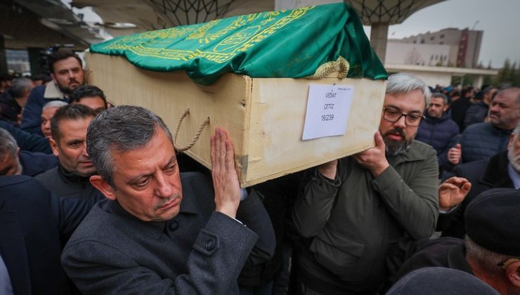 Özgür Özel, Otel Yangınında Hayatını Kaybedenlerin Cenaze Törenine Katıldı