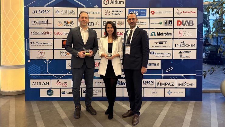 Atabay İlaç Uluslararası İlaç Kimyası Kongresi’nden İki Kristal Havan Ödülüyle Döndü