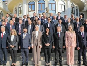 CHP’li 21 il belediye başkanından İmamoğlu’na ortak çağrı