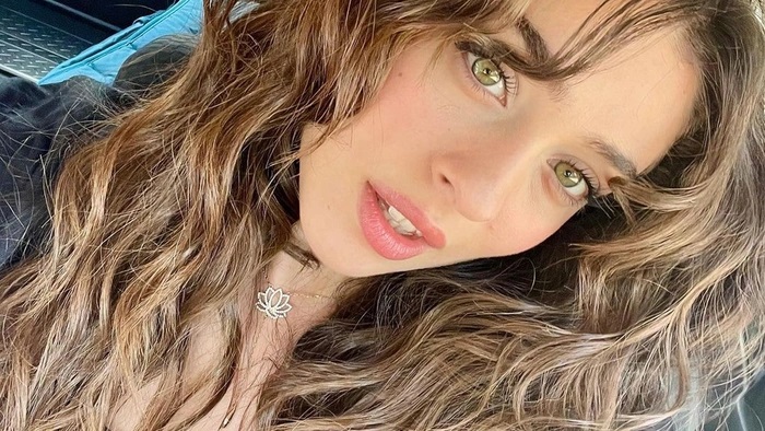 Ünlü oyuncu Cemre Baysel sette taciz edildi