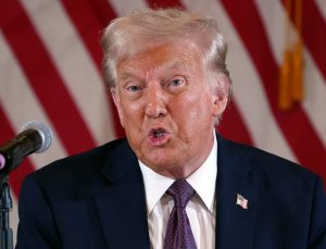 Trump, Grönland’ın kontrolünü ele geçirme isteğini yineledi