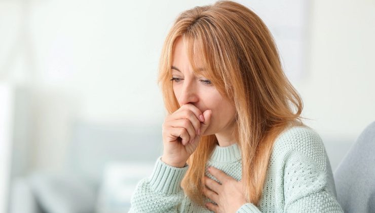 Boğaz Kuruluğu Neden Olur? Nasıl Geçer? Kuru Öksürük Nasıl Geçer?