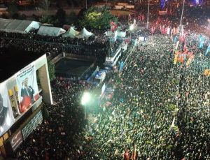 Saraçhane’de mitinge katılanlar dikkat