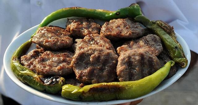 Bakanlık açıkladı… Köfteci Yusuf yine listede! 5 şehirde domuz eti skandalı