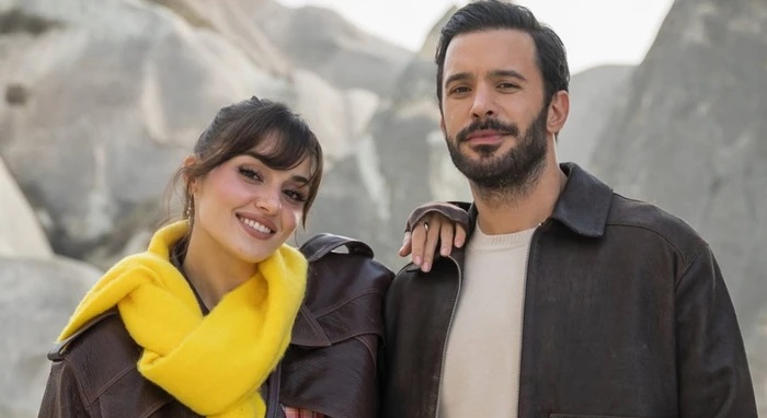 Hande Erçel ve Barış Arduç’un “Aşkı Hatırla” dizisinin yayın tarihi açıklandı
